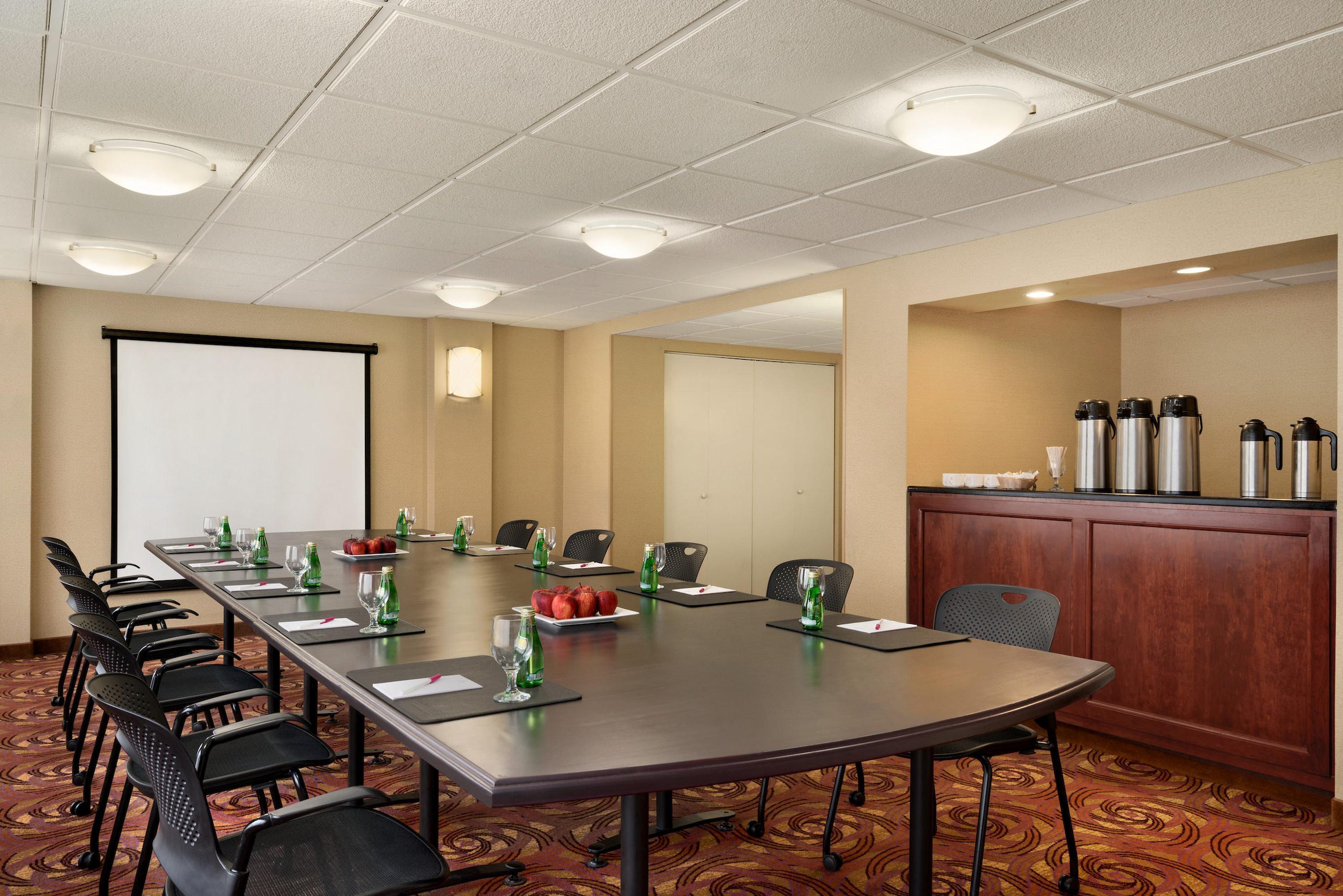 Crowne Plaza Englewood By Ihg Exterior foto